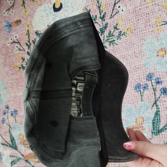 Fantasy reader hat - Picture 3 of 3